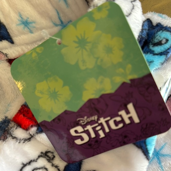 NWT Disney Stitch White and Blue Fleece Pajama Sleep Shorts Winter Themed - Picture 3 of 6